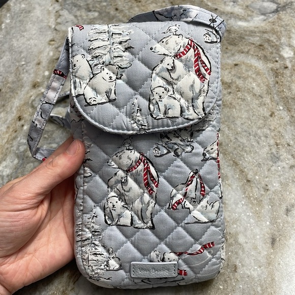 VERA BRADLEY Carson Cellphone Crossbody Bag Beary Merry BEARS Polar Bears NWT - Picture 2 of 10